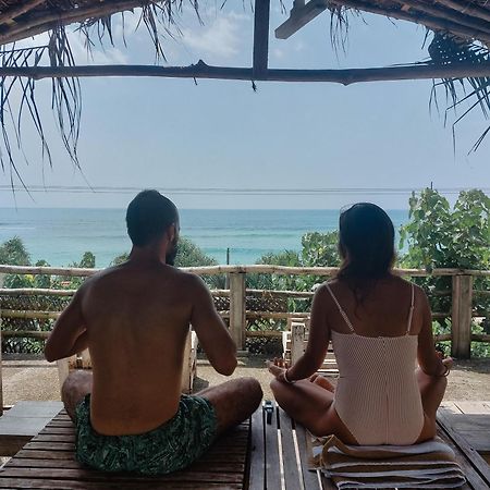 Gaia Ocean Surf Yoga Hostel Ahangama Kültér fotó