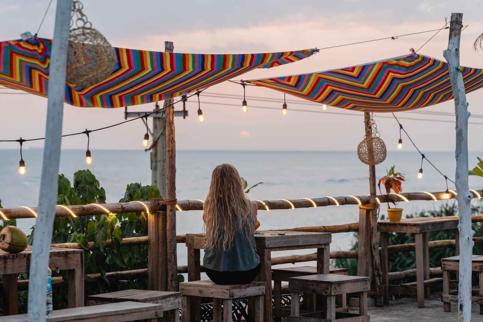 Gaia Ocean Surf Yoga Hostel Ahangama Kültér fotó