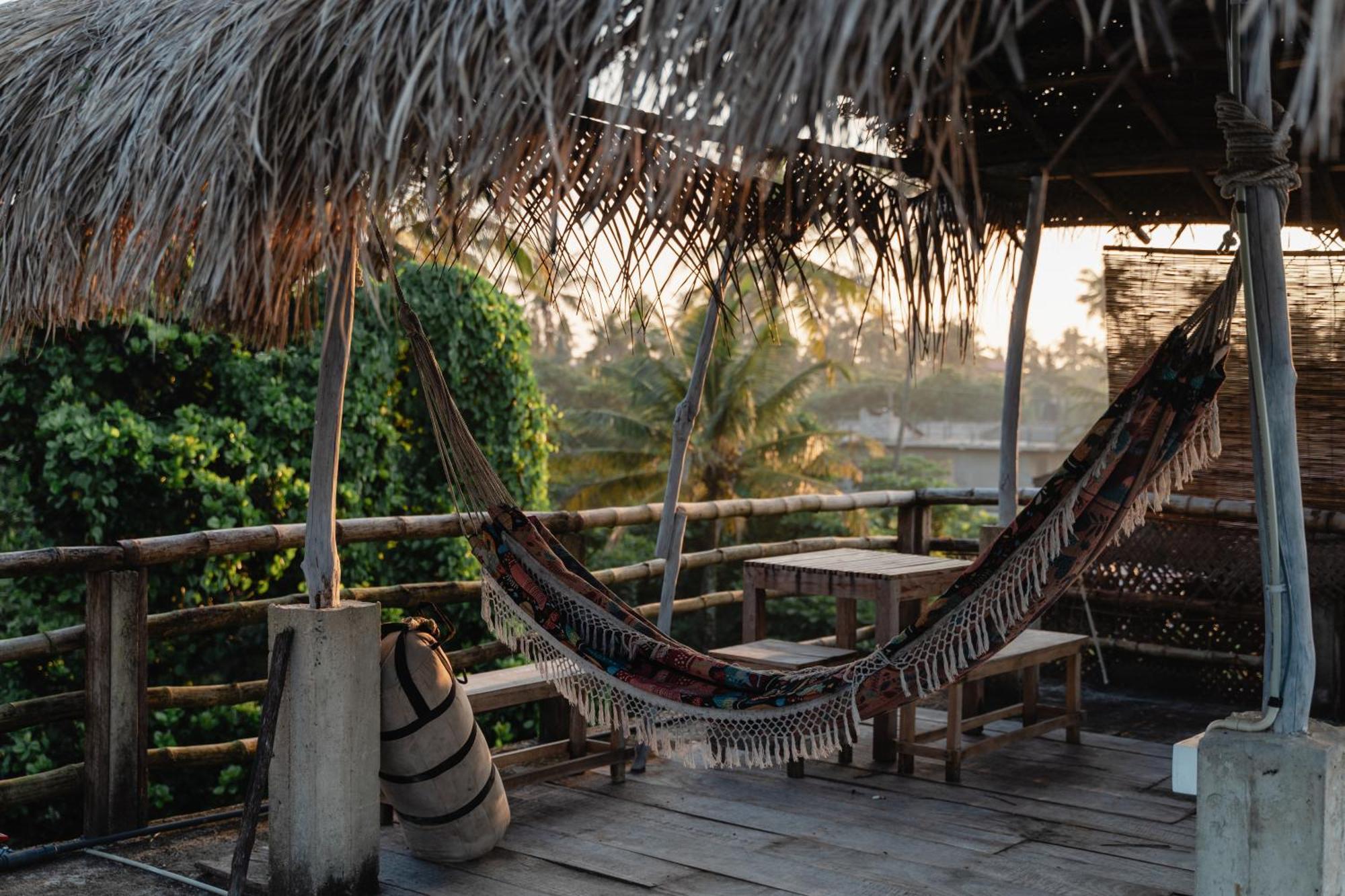 Gaia Ocean Surf Yoga Hostel Ahangama Kültér fotó
