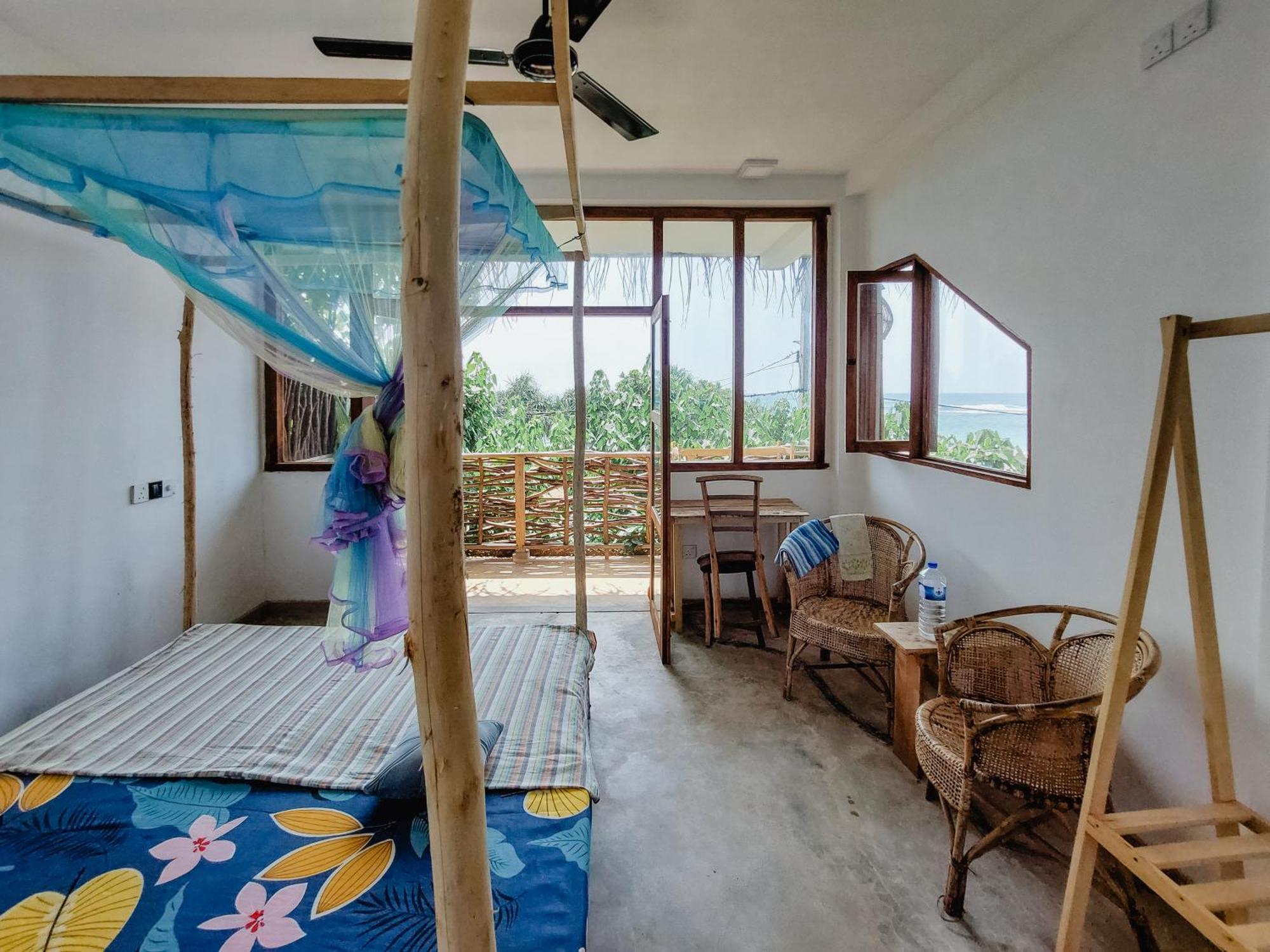 Gaia Ocean Surf Yoga Hostel Ahangama Kültér fotó