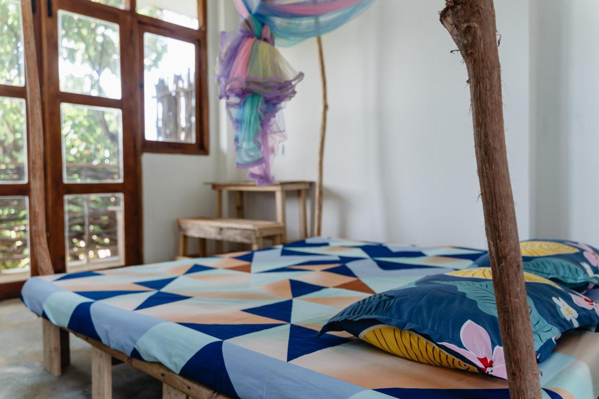 Gaia Ocean Surf Yoga Hostel Ahangama Kültér fotó