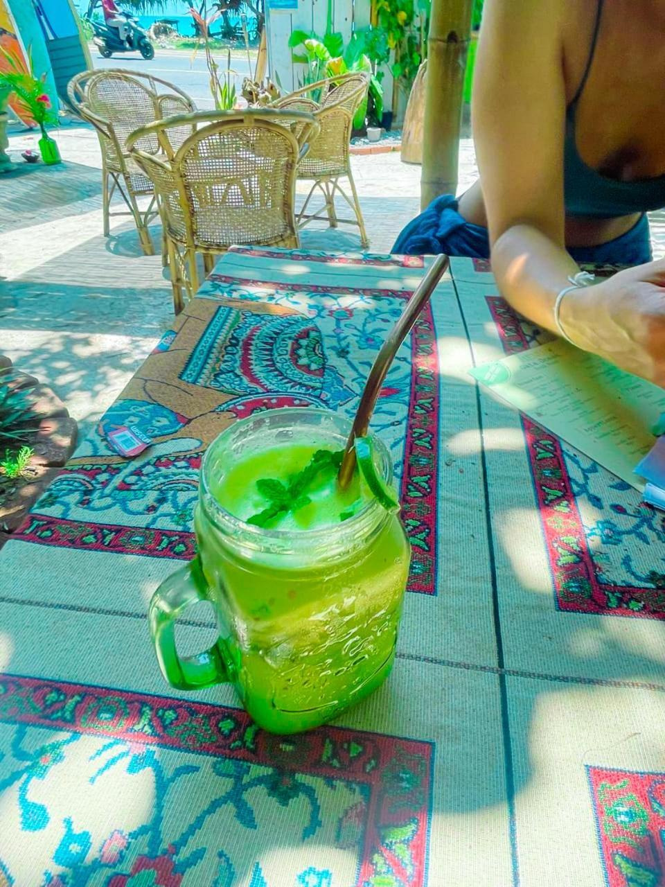 Gaia Ocean Surf Yoga Hostel Ahangama Kültér fotó